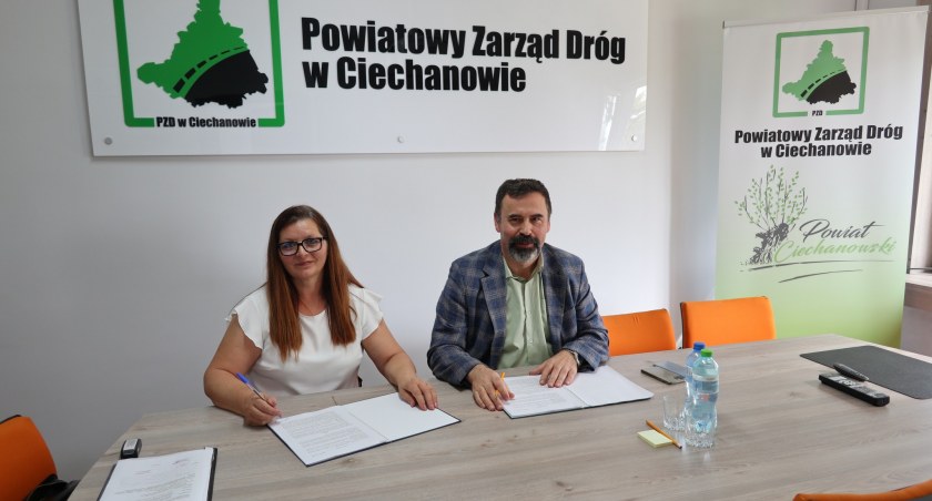 fot. PZD Ciechanów - podpisanie umowy na inwestycję