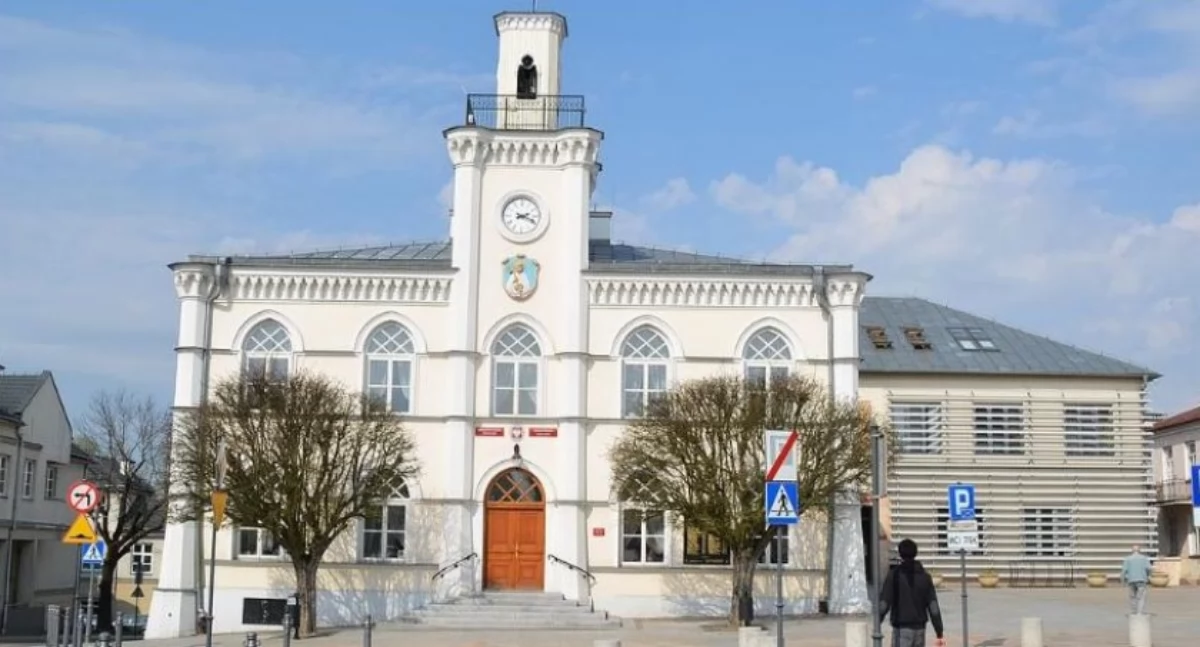 Samorząd, Prezydent Ciechanowa ogłosił nabór wolne stanowisko urzędnicze - zdjęcie, fotografia