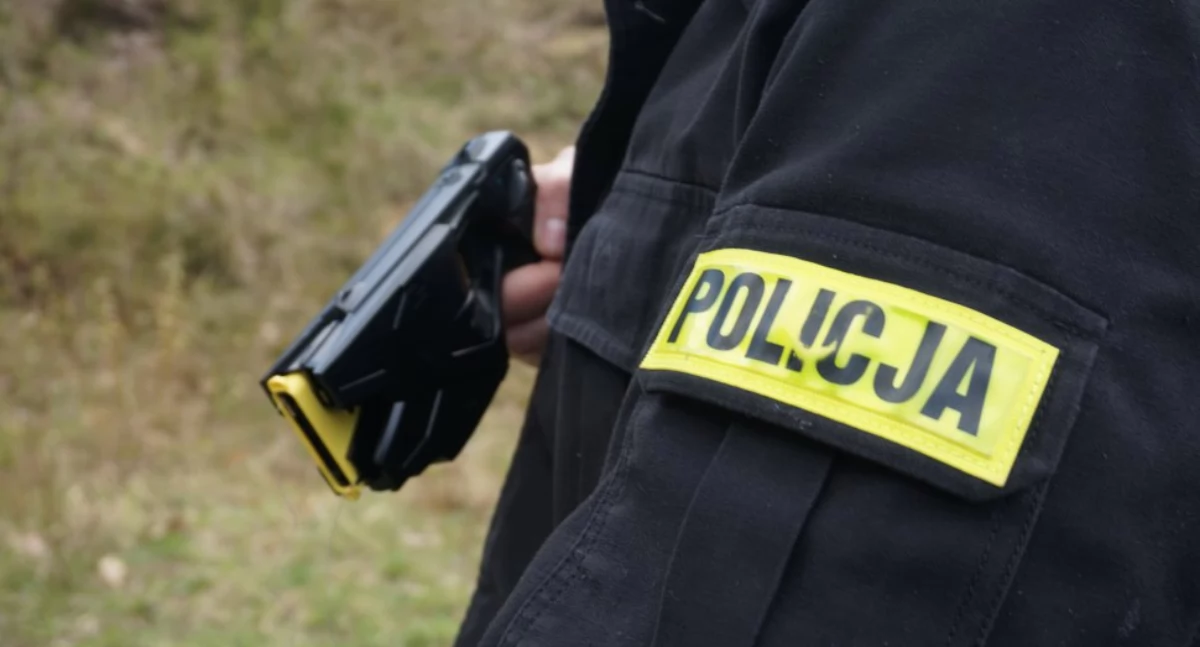 Policja użyła tasera wobec agresywnego 40-latka. Mężczyzna zmarł w szpitalu