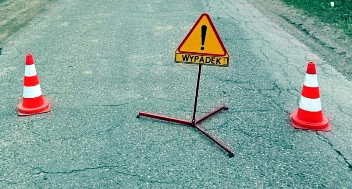 Wypadki drogowe, ostatniej chwili! Wypadek Ciechanowem Droga zablokowana trwają działania służb - zdjęcie, fotografia