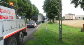 Nie dostosował prędkości  - wylądował w rowie.