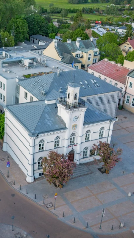 Dyrektorzy dwóch placówek w Ciechanowie zostają na dłużej. Prezydent przedłużył powierzenie stanowisk