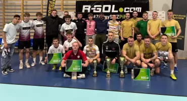 Poznaliśmy najlepsze drużyny i zawodników Amatorskiej Ciechanowskiej Ligi Futsalu [zdjęcia]