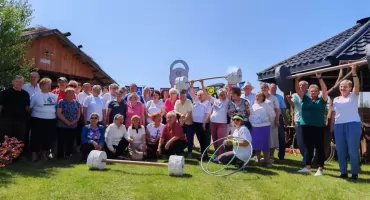 Seniorzy licznie stawili się na pikniku w gminie Ciechanów [zdjęcia]
