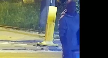 Wandal poszukiwany przez policję z Ciechanowa. Rozpoznajesz go?