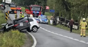 Dwa groźne zdarzenia na drodze pod Ciechanowem [zdjęcia]