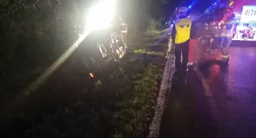 Auto dachowało koło Ciechanowa. W środku było 5 osób
