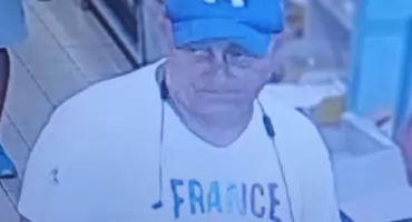 Włamanie na konto. Kryminalni poszukują tego mężczyzny [zdjęcia]
