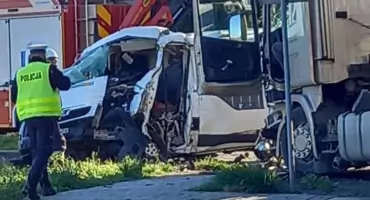 Poważny wypadek pod Ciechanowem. Rannego zabrał śmigłowiec LPR [zdjęcia]