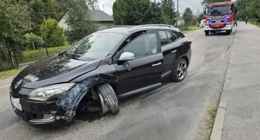 Groźnie na drodze Ciechanów-Sońsk. Zderzyły się dwa auta [zdjęcia]