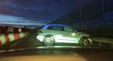 Uderzył w bariery i separatory. Groźne zdarzenie o poranku