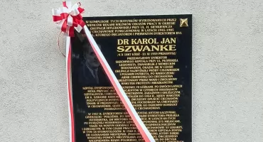 Odsłonięto pamiątkowe tablice poświęcone ciechanowskiemu szpitalowi