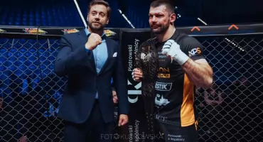 Nokaut i pas mistrzowski! Kołecki pokonał Łazarza [wideo]