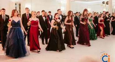 Za nami studniówka Zespołu Szkół nr 2 w Ciechanowie [zdjęcia/wideo]