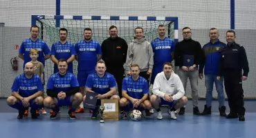 Policjanci z Ciechanowa na podium w turnieju piłkarskim [zdjęcia]