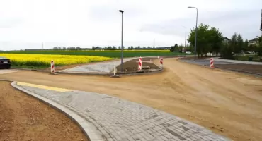 Odcinki drogi w Ciechanowie zamknięte dla ruchu. Kierowcy nie powinni parkować tam aut