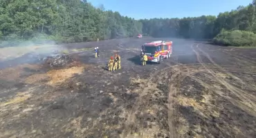 [AKTUALIZACJA] Strażacy wyjechali do dużego pożaru w okolicy Ciechanowa [zdjęcia]