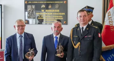 W hołdzie ciechanowskim strażakom. Pół wieku od powołania Zawodowej Straży Pożarnej w Ciechanowie [zdjęcia]