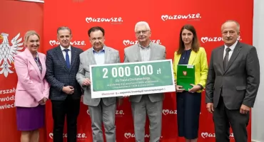 Pieniądze m.in. na drogi i oświetlenie. Samorządy z powiatu ciechanowskiego z dotacjami [zdjęcia]