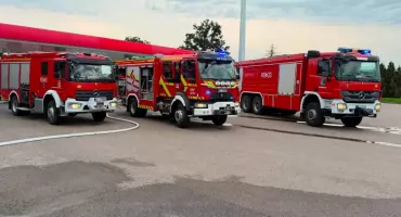 Interwencja straży pożarnej na stacji paliw w powiecie ciechanowskim